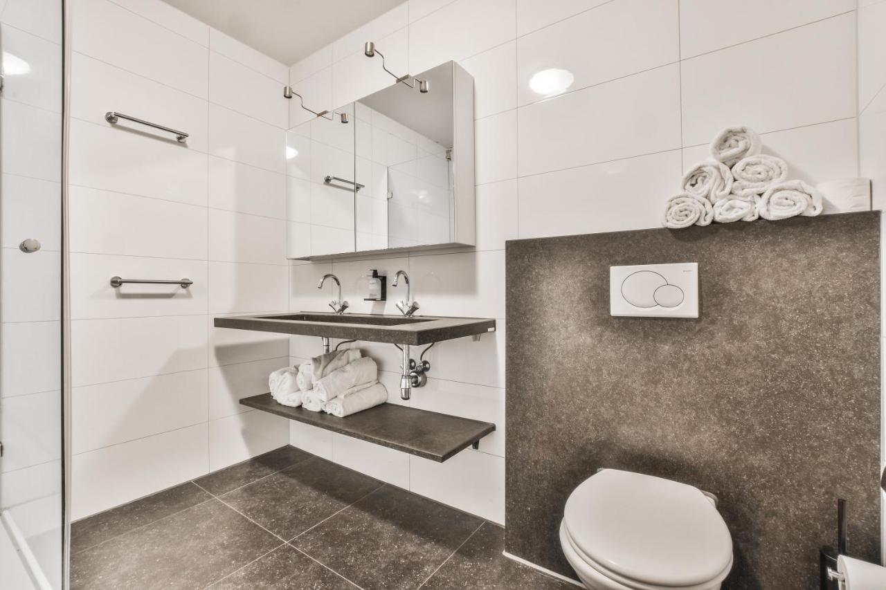 Appartement Met Frontaal Zeezicht In 布罗门代尔 外观 照片