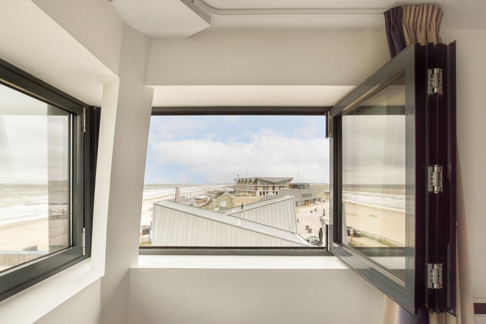 Appartement Met Frontaal Zeezicht In 布罗门代尔 外观 照片